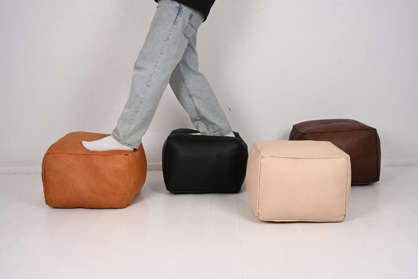 Puf - Firkantet - Naturfarvet kernelæder - novamøbler