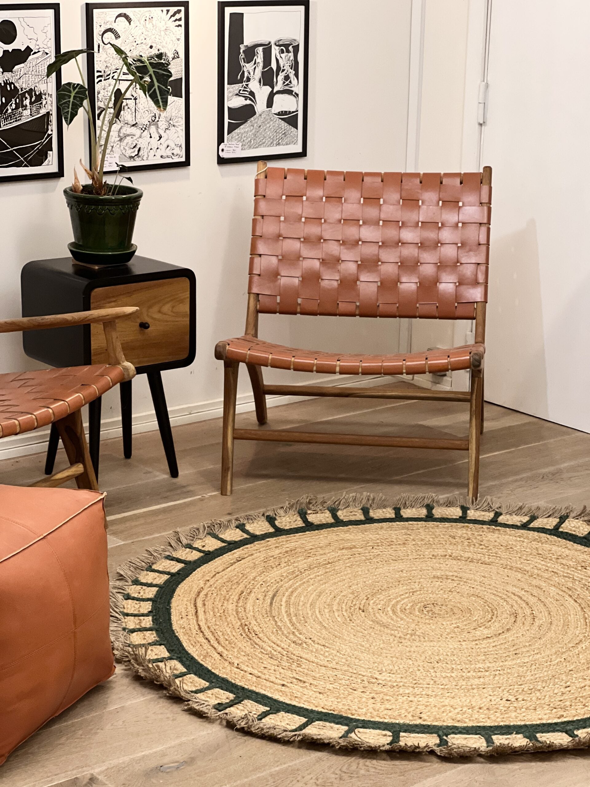 Rundt Jute Gulvtæppe - Natural with Olive Green ring and stripes - Ø130cm - novamøbler