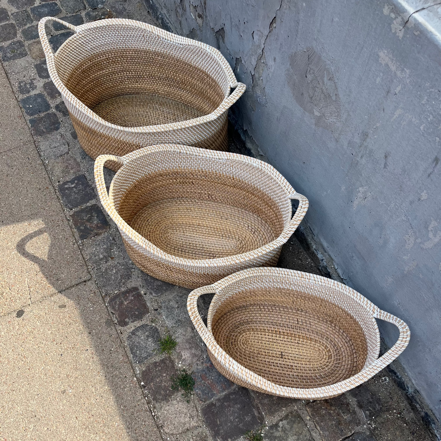 Bamboo basket - Oval two-toned basket in yellow