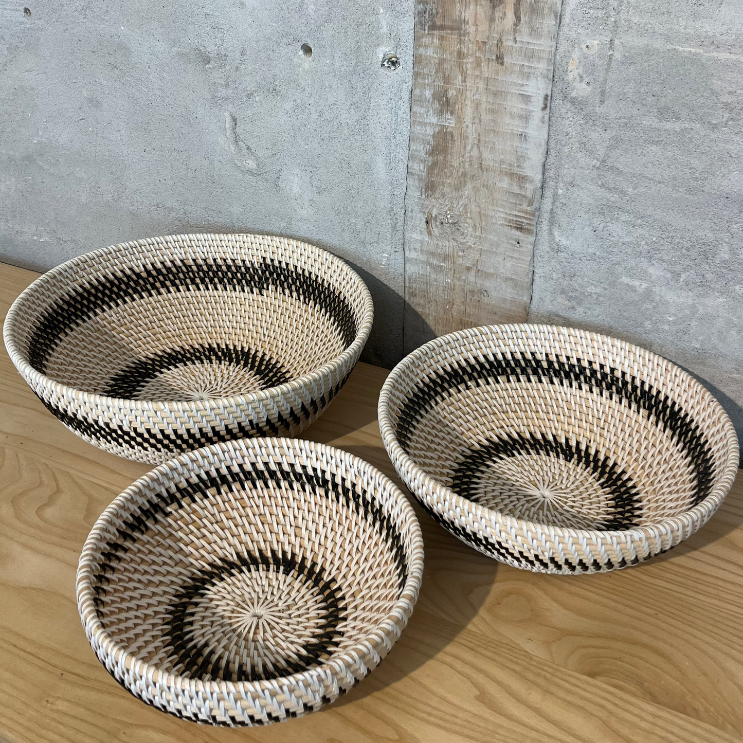 Brødkurv - Bambus - B007 - Hvid/sort - novamøbler