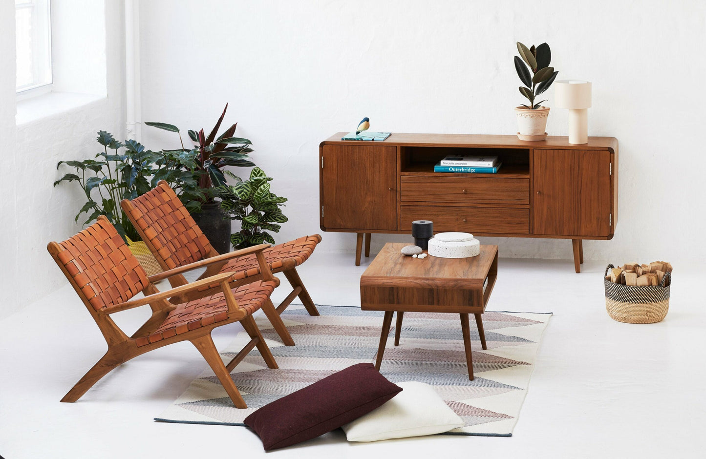 Lænestol med armlæn - Teaktræ/læder - P015 - By Sol - novamøbler