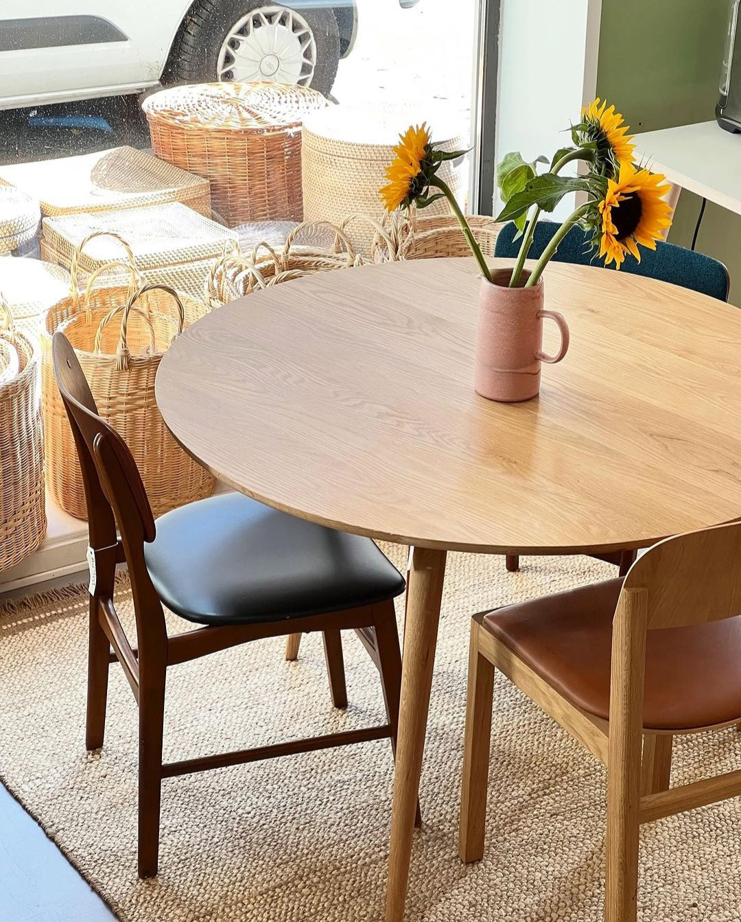 Rundt spisebord - Ø110 - Egetræ - P003 - By Sol - novamøbler