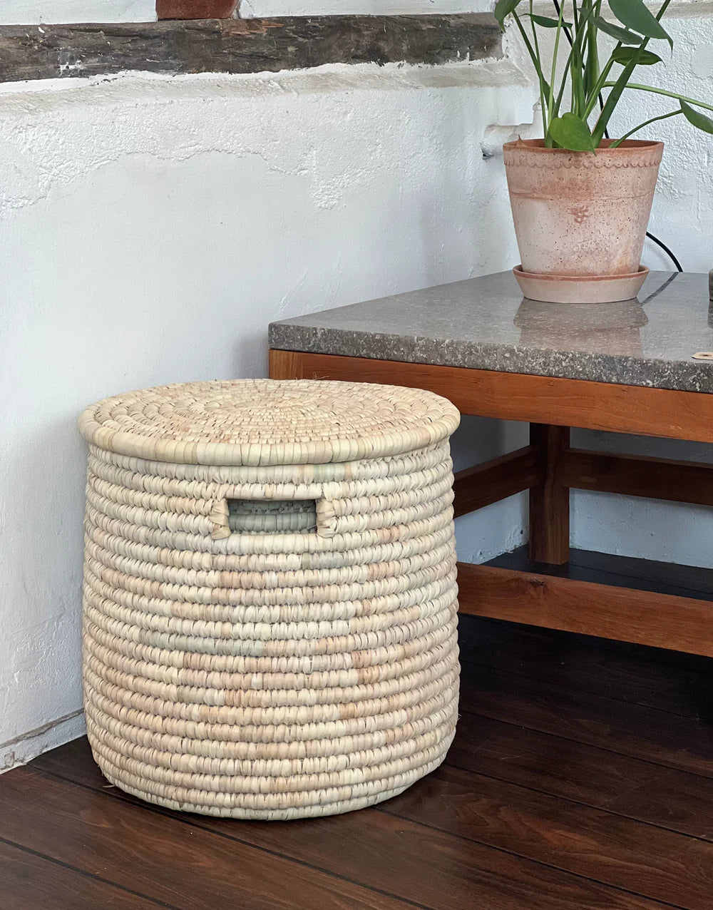 Kurv i bananblade - novamøbler