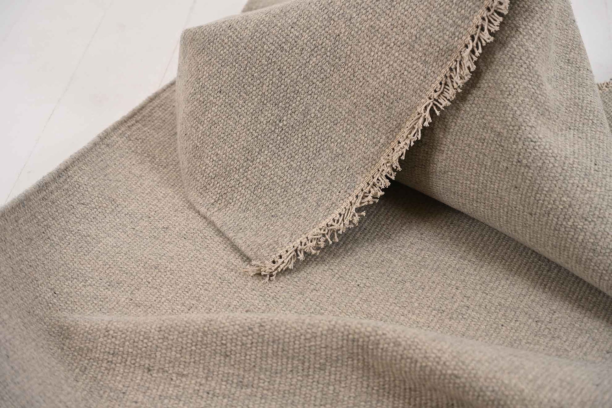 Regnbue - Uldgulvtæppe - 100% Uld - Light Silver Grey - novamøbler