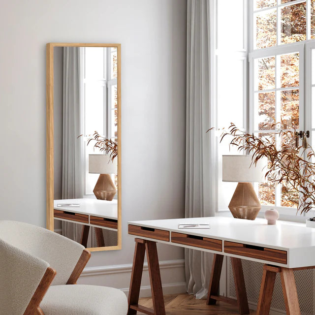 Aflangt spejl med bred egetræsramme - novamøbler