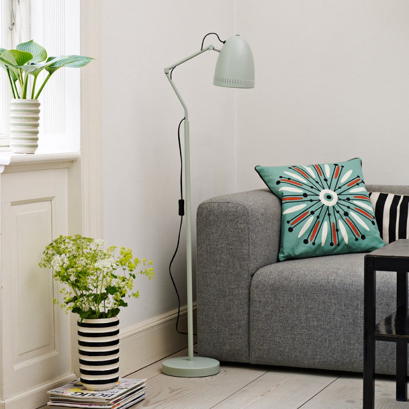 Superliving gulvlampe - Dynamo Floor Lamp - novamøbler
