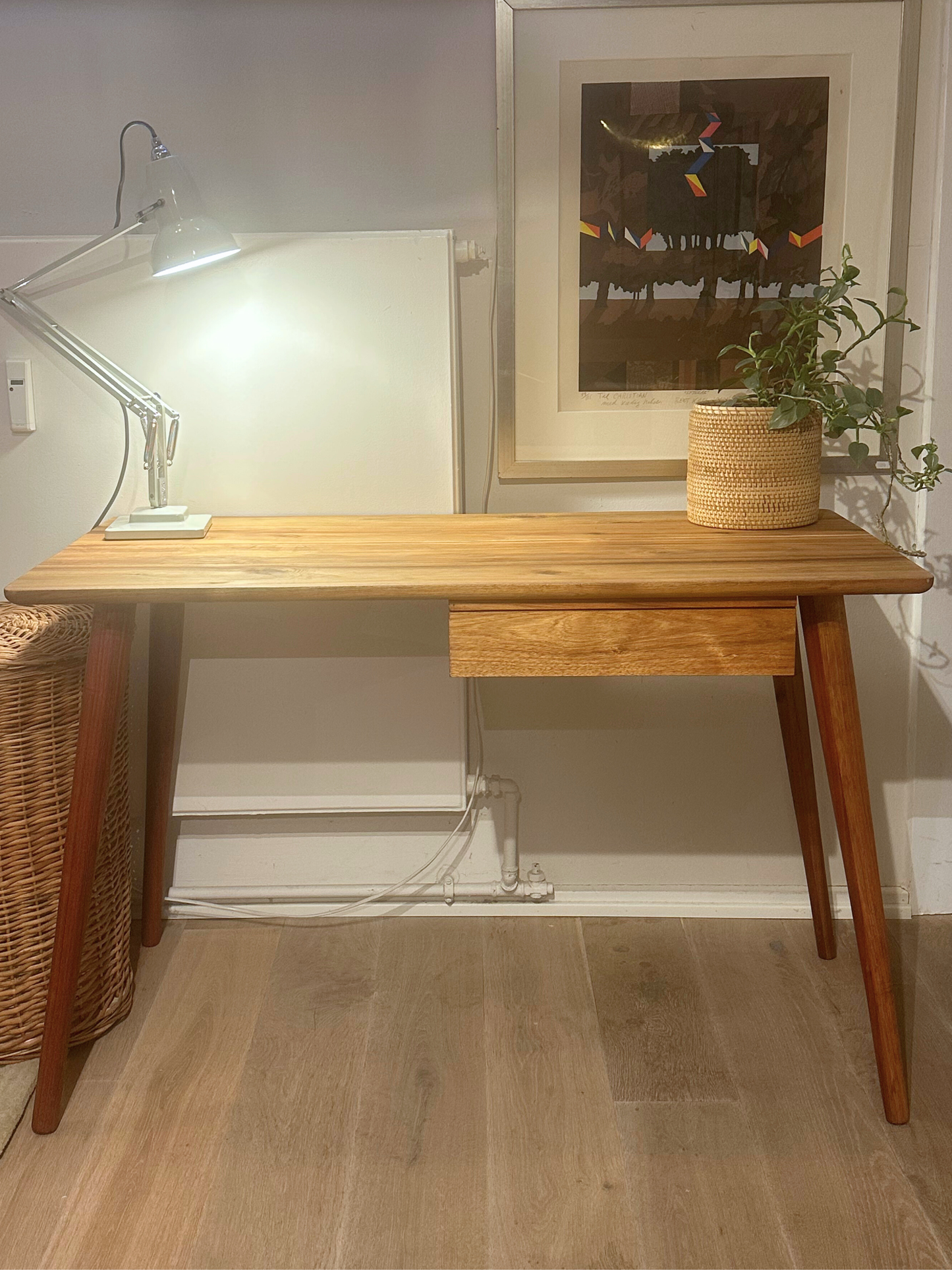 Udstillingsmodel - Skrivebord - C007 - Akacie - By Sol