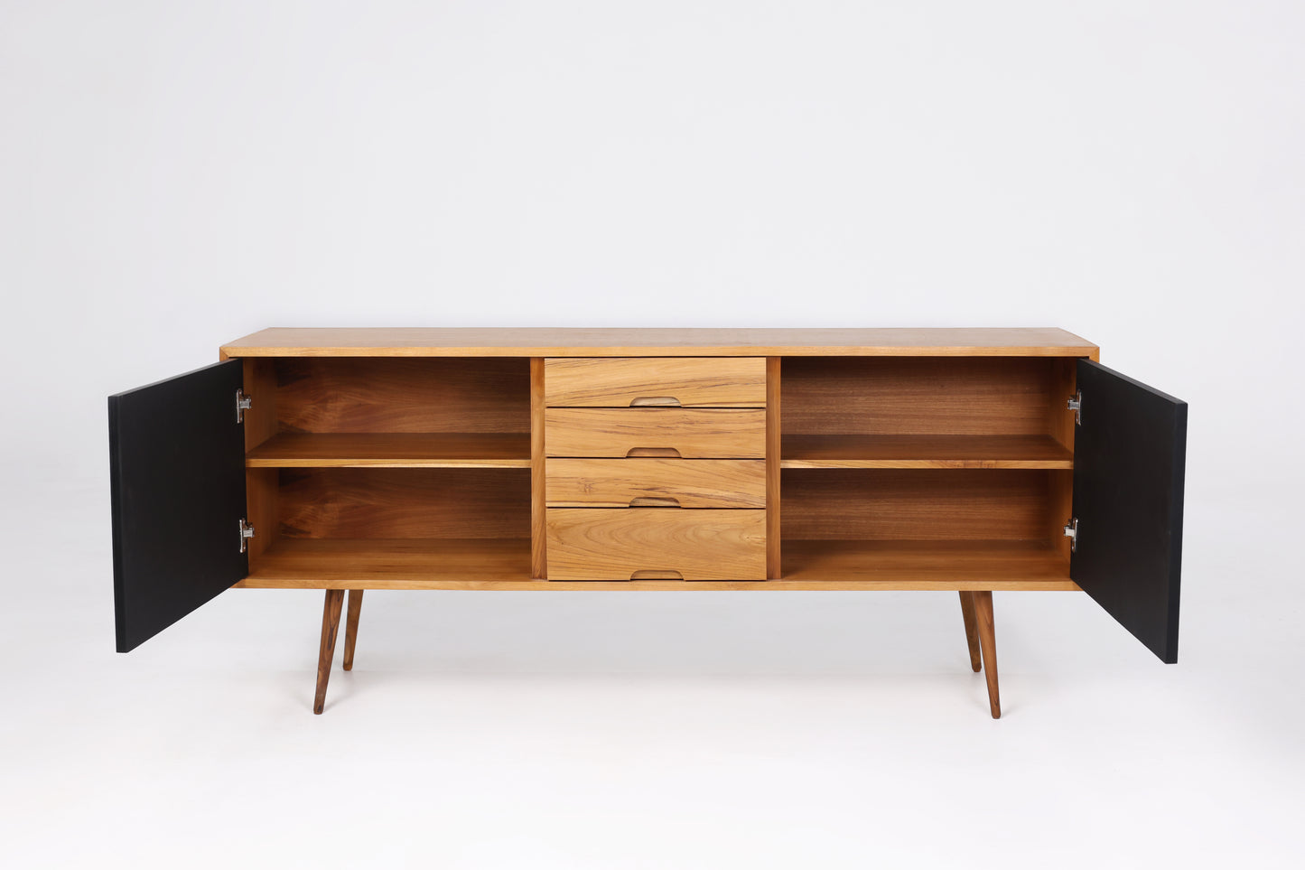 Skænk - Teaktræsfinér - By Sol - C021 - novamøbler