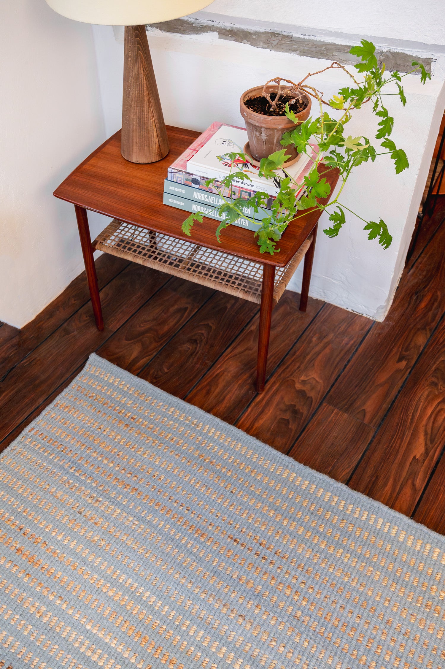 Loom - Gulvtæppe - Wool & Jute - teal og natur jute - novamøbler