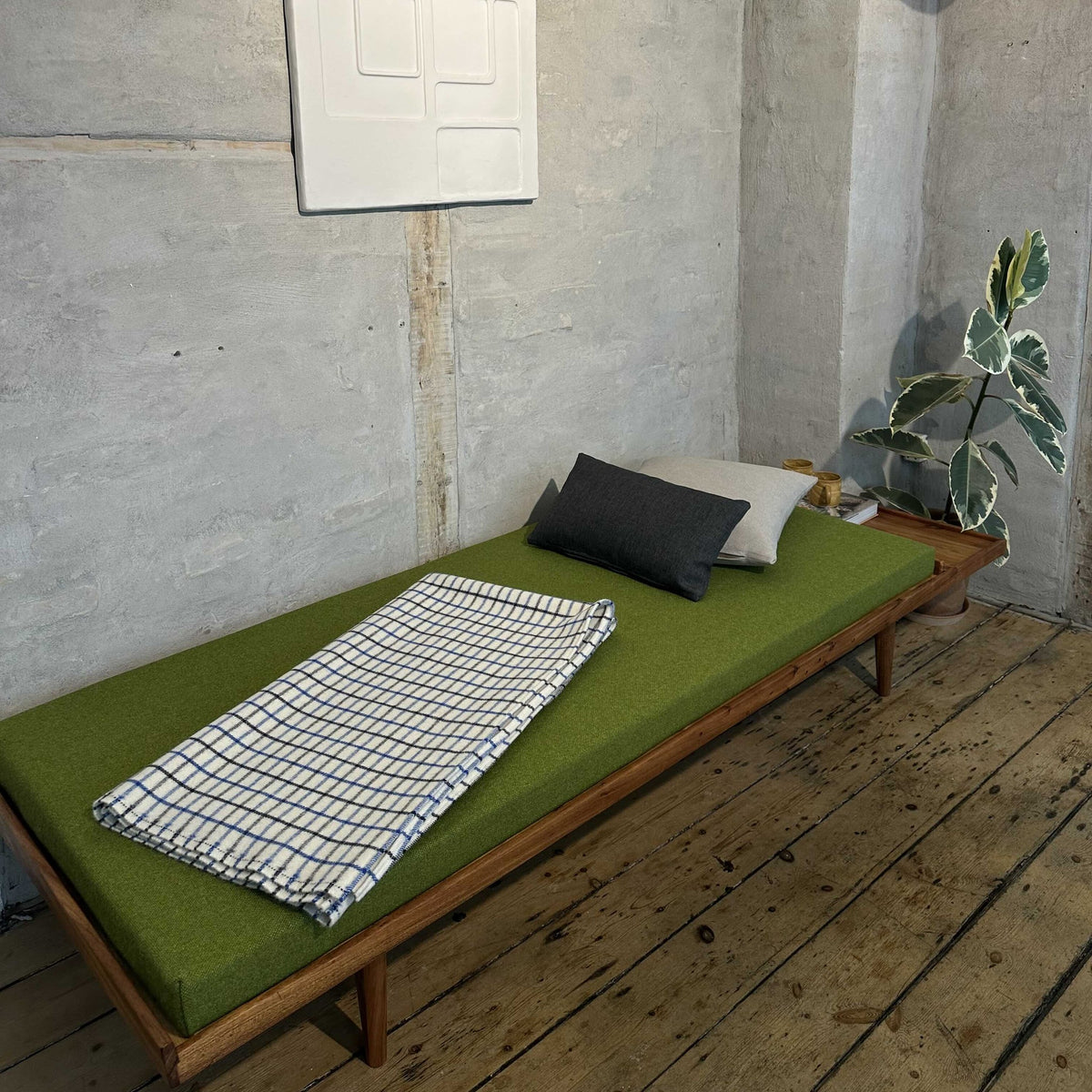 Daybed – Akacie – P001 – By Sol - Limited Edition - novamøbler