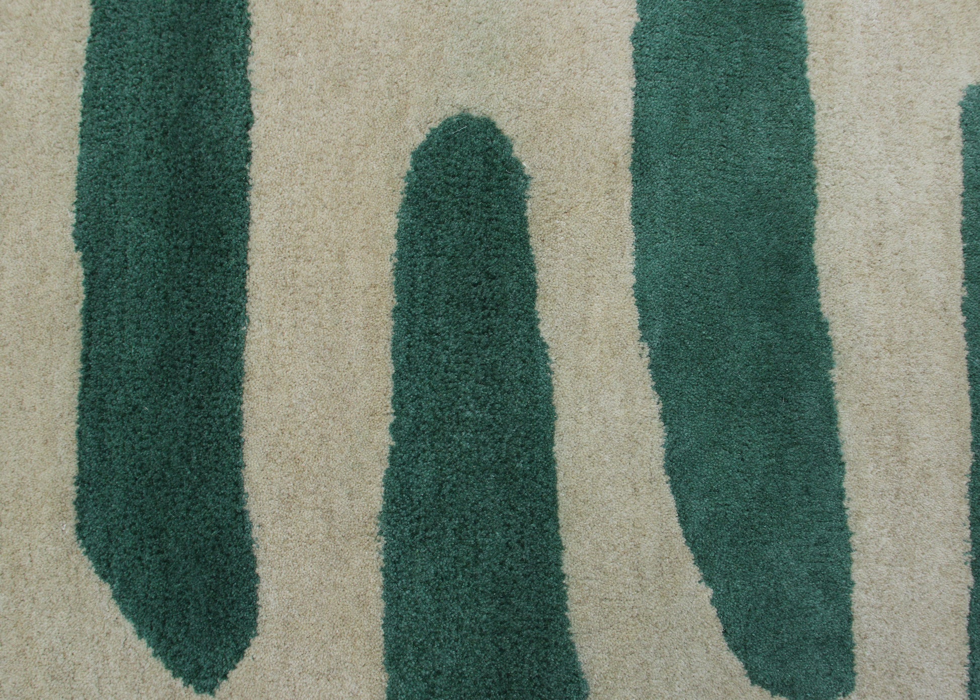 Willow - Gulvtæppe - 100% Wool - Dark Moss Green - novamøbler