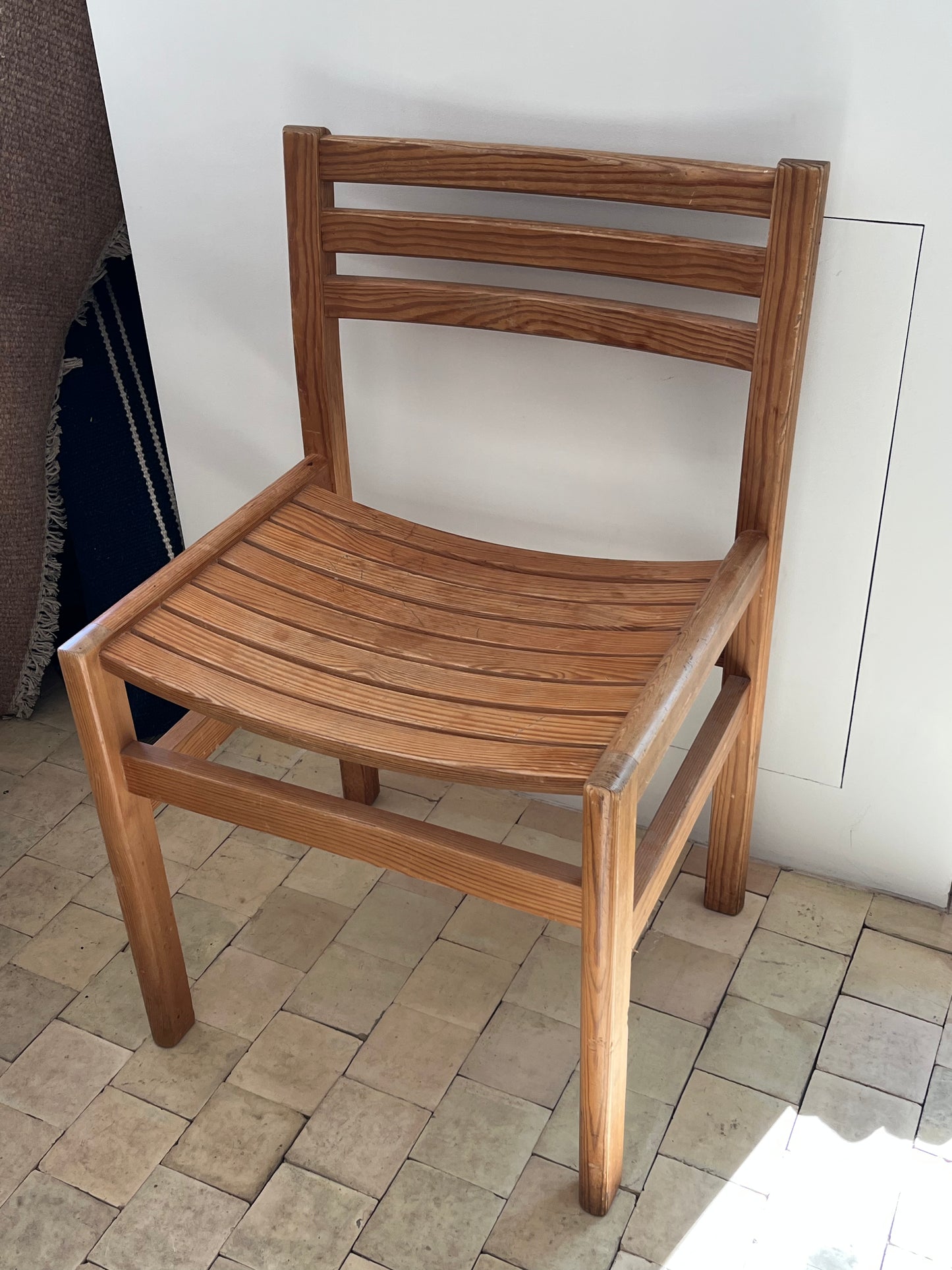 Udstillingsmodel - Vintage spisebordsstol - fyrretræ - novamøbler