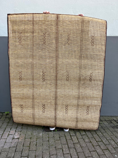 Tuareg Mat / vægdekoration – 165 x 205 cm - novamøbler