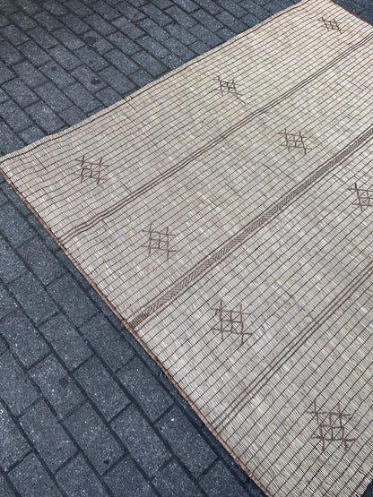 Tuareg Mat / vægdekoration – 175 x 216 cm - novamøbler