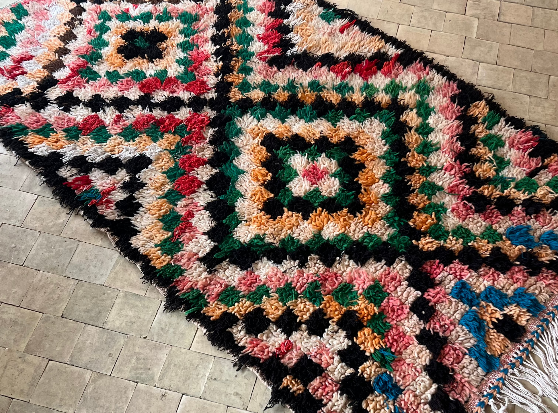 Marokkansk tæppe - Boucheroite - 181 x104 cm - novamøbler