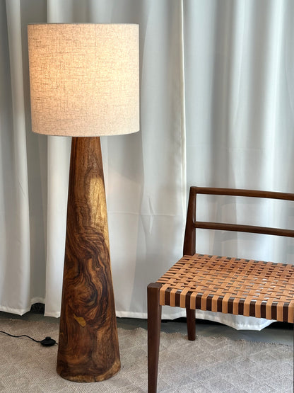 Gulvlampe - Natural el. Sand - Okina - By Sol - novamøbler