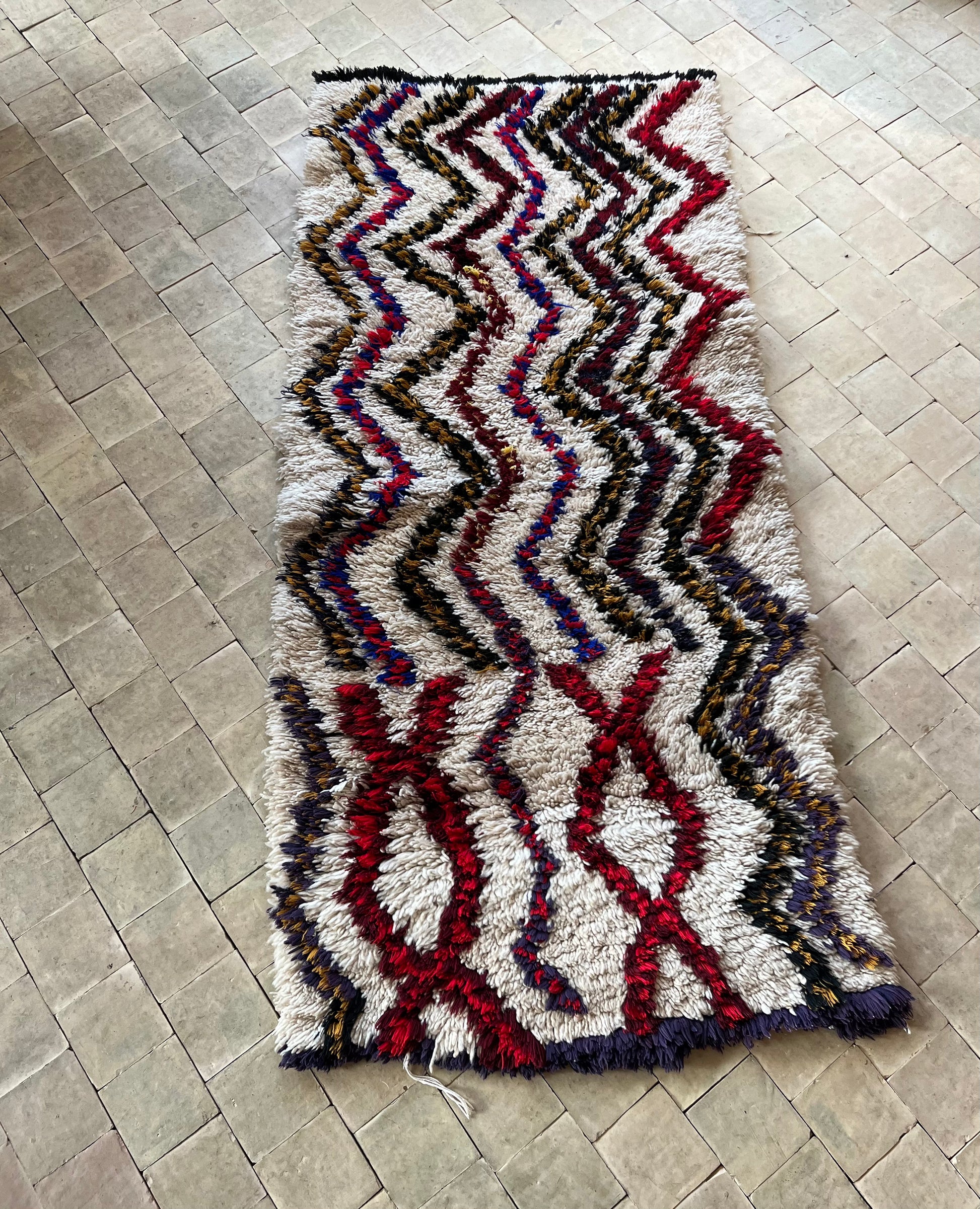 Marokkansk tæppe - Boucheroite - 152 x 59 cm - novamøbler