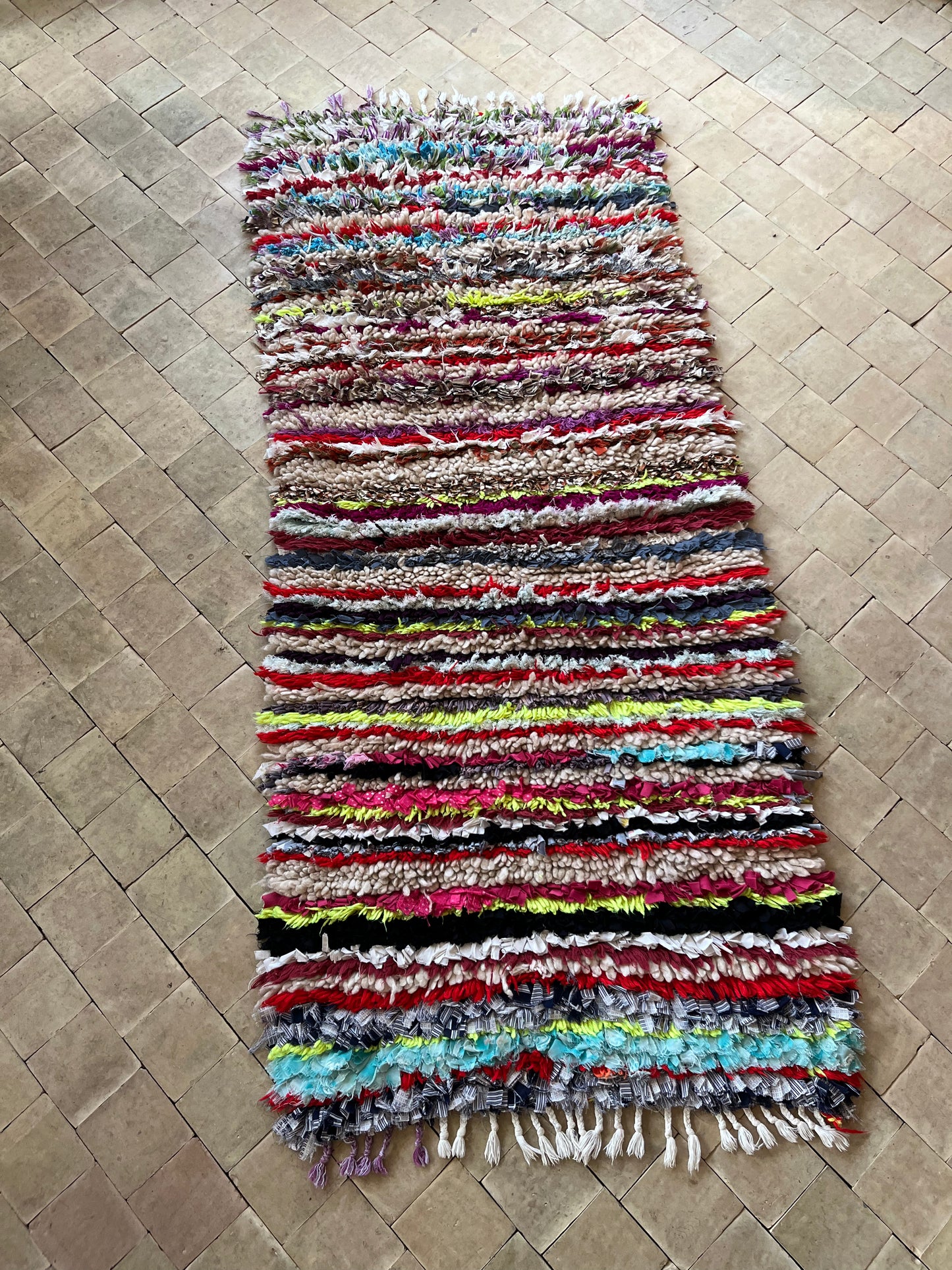 Marokkansk tæppe - Boucheroite - 164 x 70 cm - novamøbler