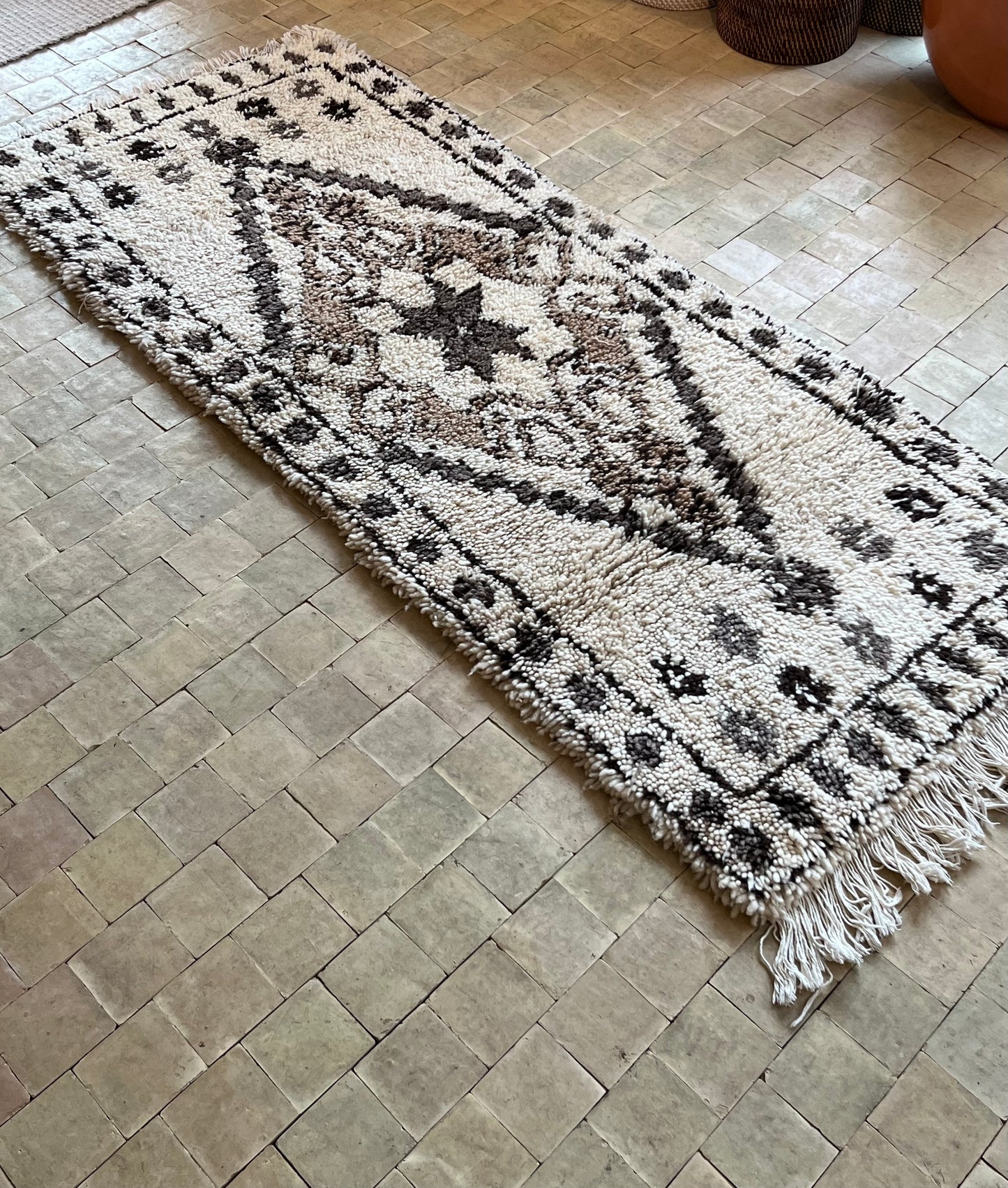 Marokkansk tæppe - Boucheroite - 208 x 83 cm - novamøbler