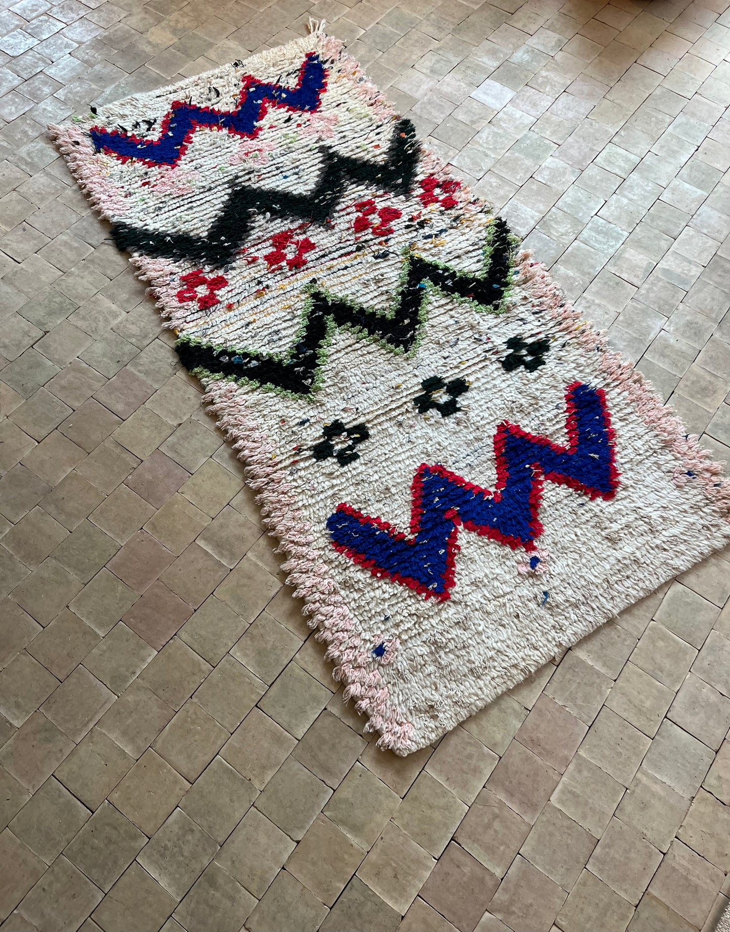 Marokkansk tæppe - Boucheroite - 183 x 88 cm - novamøbler