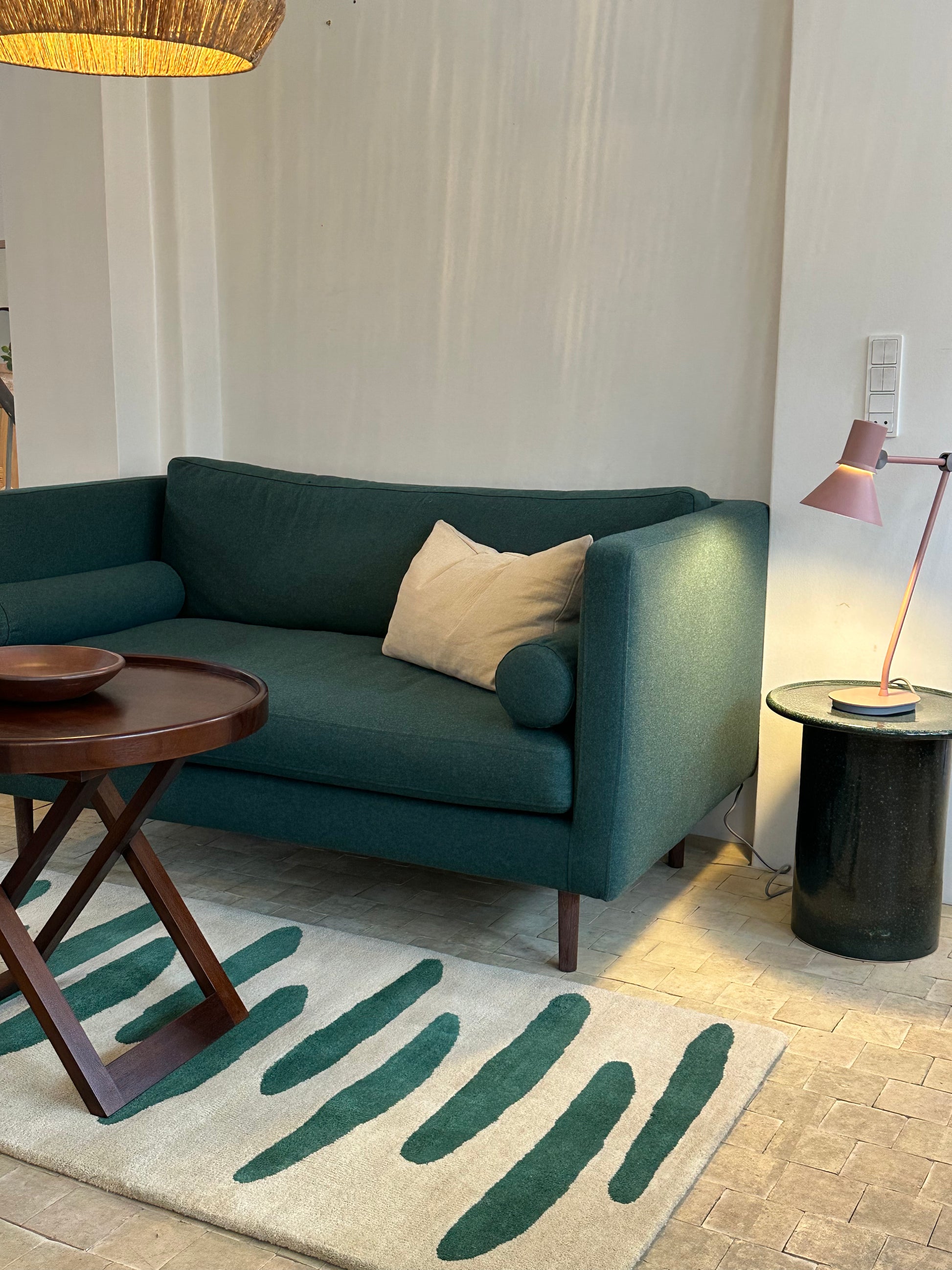 Udstillingsmodel - Sofa 01 - mørkegrøn - 2-personers - novamøbler