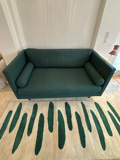 Udstillingsmodel - Sofa 01 - mørkegrøn - 2-personers - novamøbler