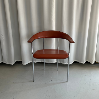 Vintage spisebordsstol P40 i cognacfarvet kernelæder designet af Vegni & Gual Tierotti for Fasem - novamøbler