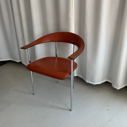 Vintage spisebordsstol P40 i cognacfarvet kernelæder designet af Vegni & Gual Tierotti for Fasem - novamøbler