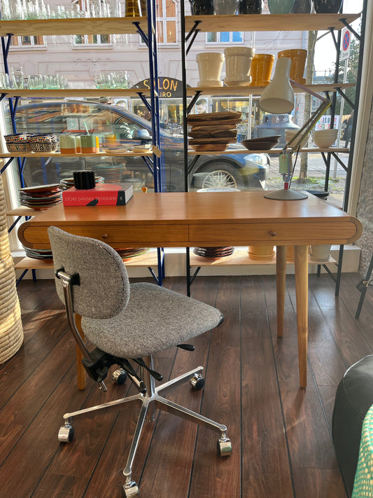 Udstillingsmodel - Skrivebord - C002 - Teak - By Sol - novamøbler