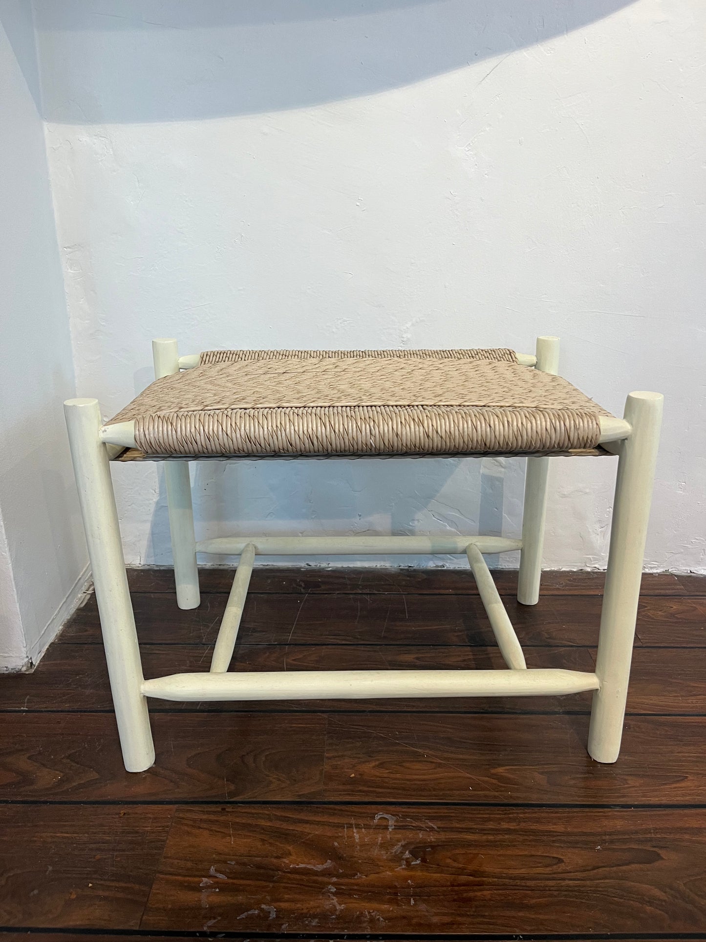 Udstillingsmodel - Skammel med papirsflet - Flere farver - S001 - By Sol - novamøbler