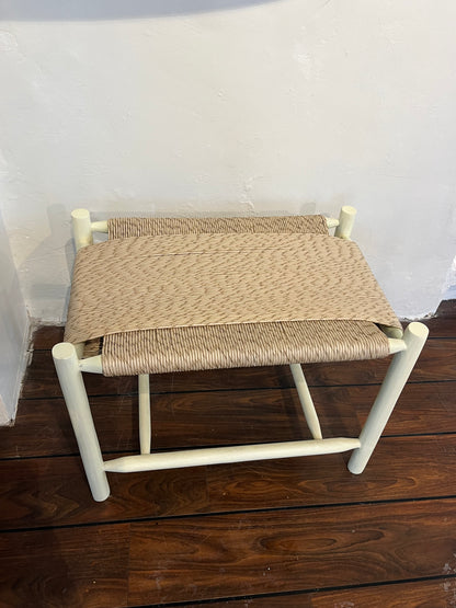 Udstillingsmodel - Skammel med papirsflet - Flere farver - S001 - By Sol - novamøbler