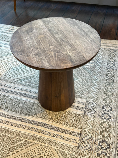 Udstillingsmodel - Sofabord - Mushroom - Valnøddetræ - Ø40 - By Sol - novamøbler