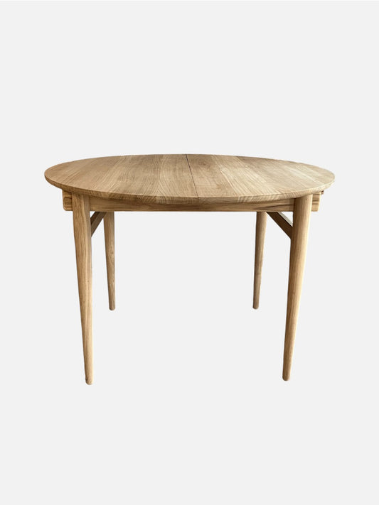 Rundt spisebord med udtræk - Egetræ - P012 - By Sol