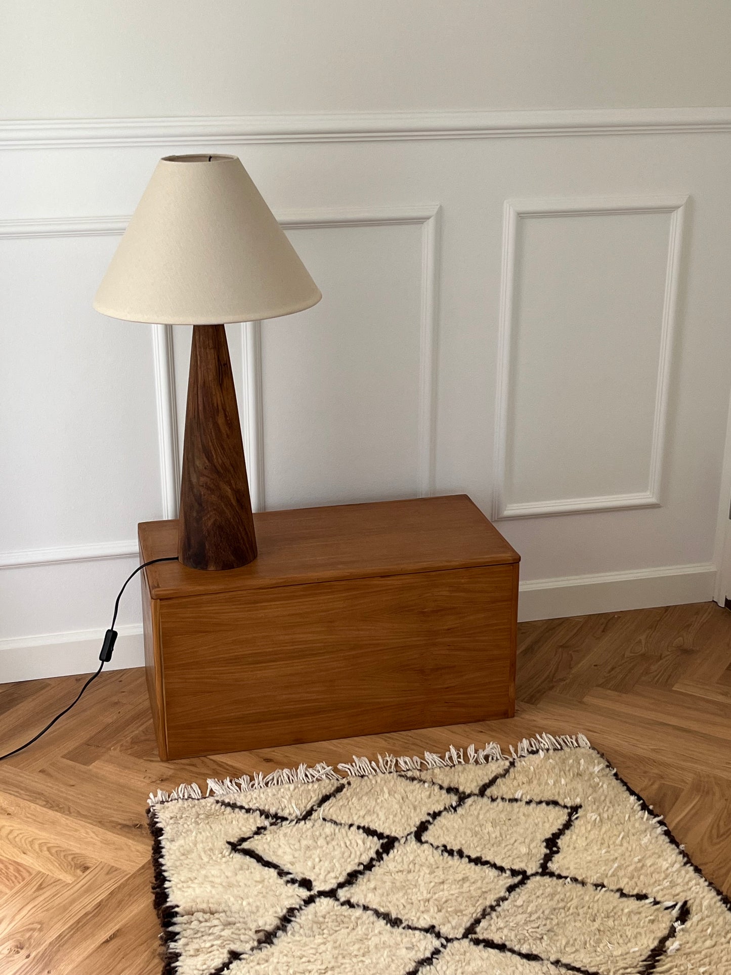 Bordlampe - Beige el. gul - Okina - By Sol - novamøbler