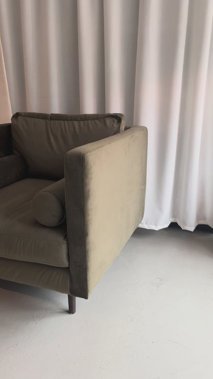 Udstillingsmodel - Lænestol i mørkegrøn velour