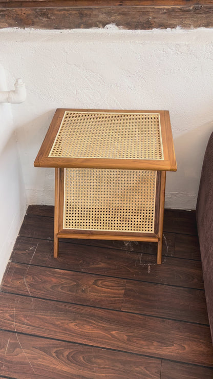 Tray Table/Side Table - Walnut - 45x45 cm