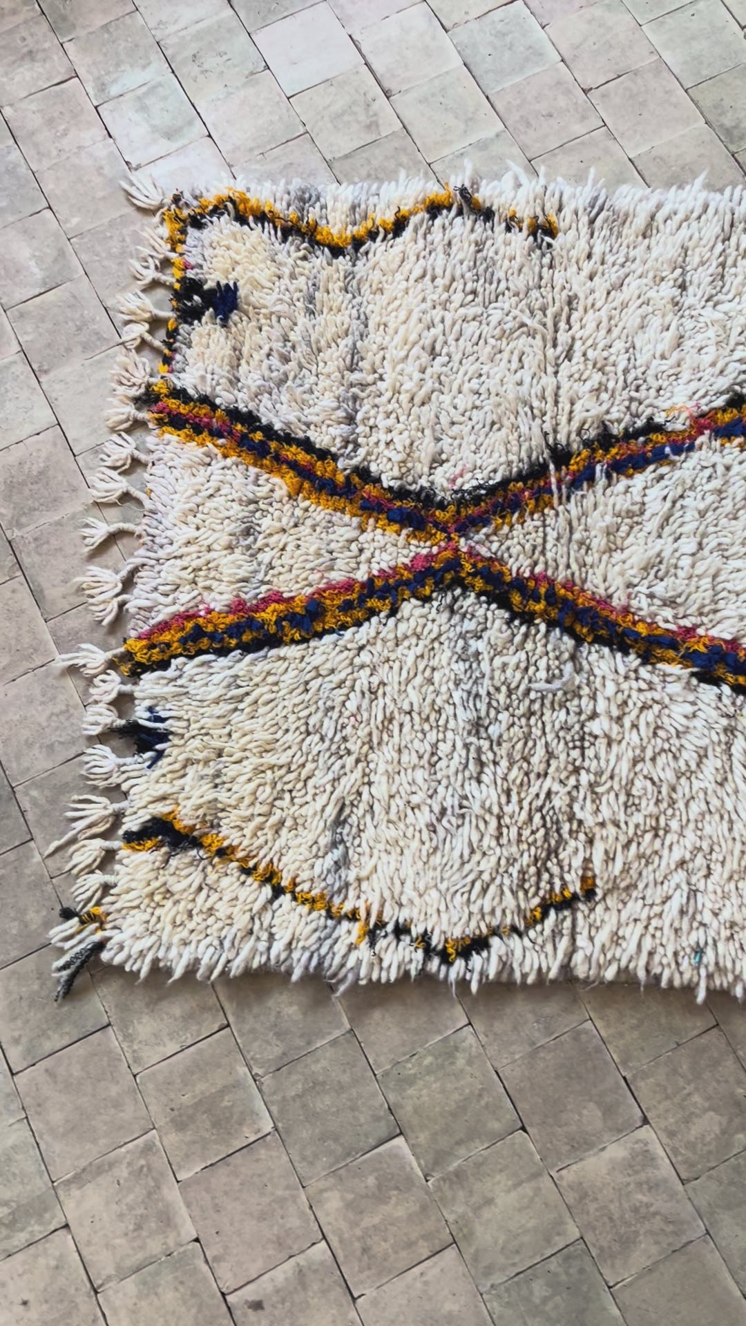 Marokkansk tæppe - Boucheroite - 164x 85 cm - novamøbler