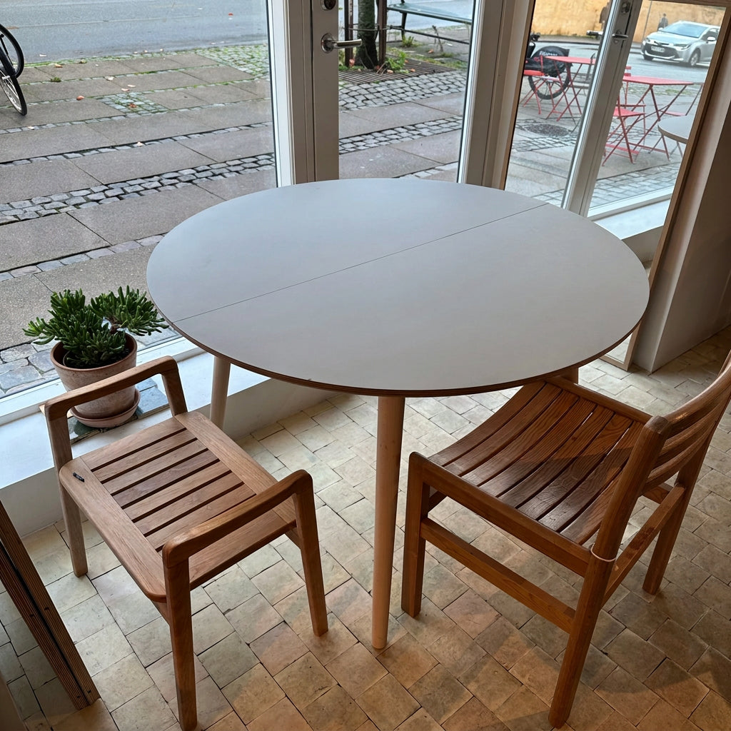 Udstillingsmodel - Linoleumsbord - Rundt - Grå - Ø110/200cm med tillægsplader