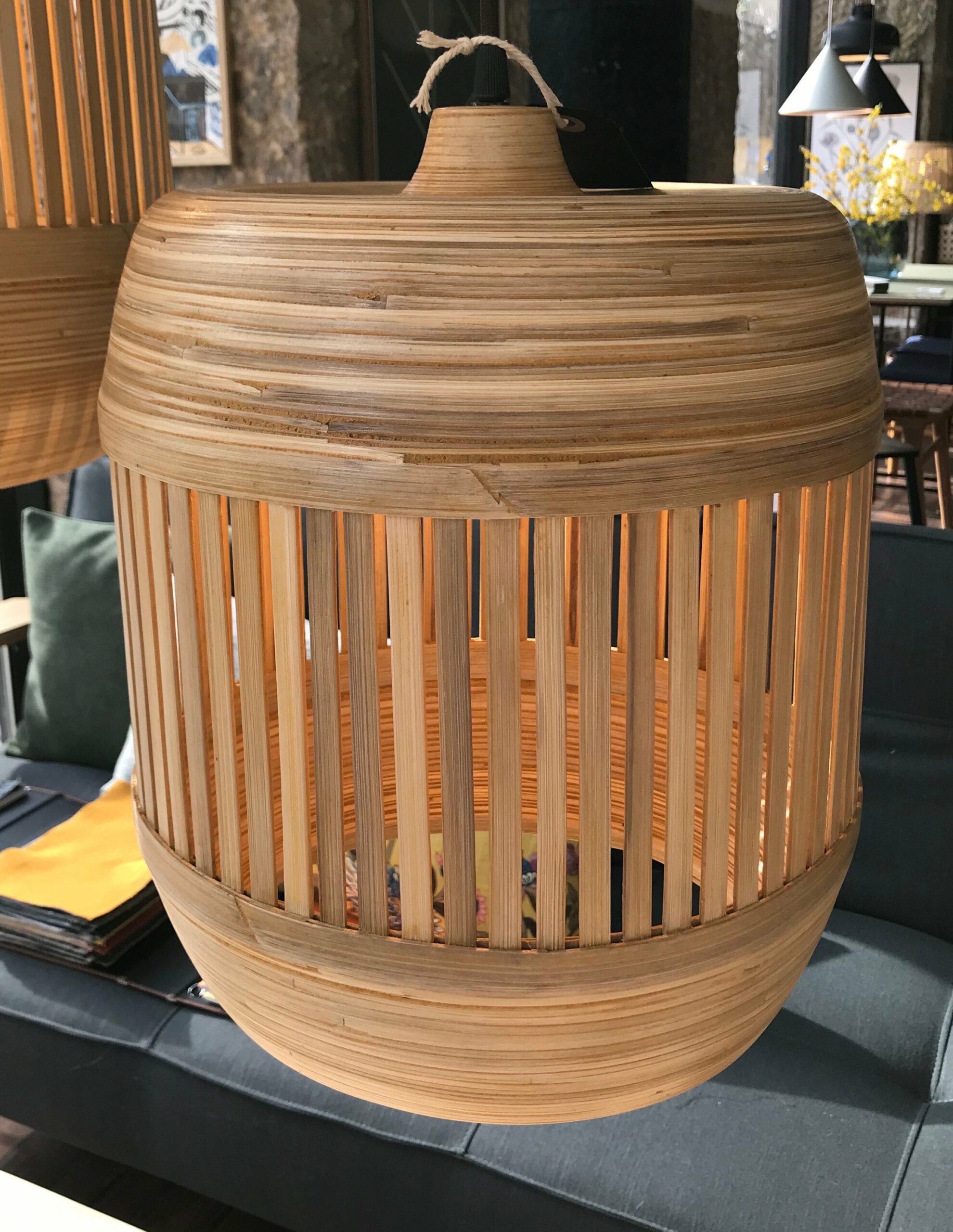 Bambus Loftlampe - 2 størrelser - novamøbler