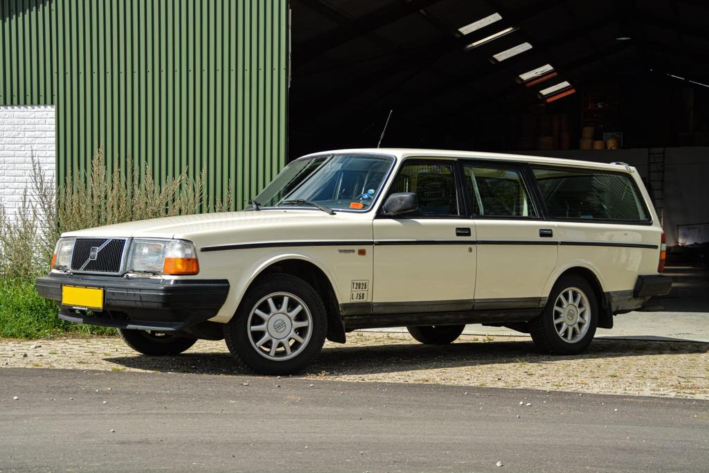 This beautiful beige Volvo 240 Estate is a mid-size car produced by the Swedish company Volvo Cars. The Volvo 200 series were produced from 1974 until 1993, in which the Volvo 240 was produced from 1983 until 1993. Jan Wilsgaard was the great designer behind this classic estate car. The car is equipped with matching engine and transmission. Showing very original with no apparent modifications.



Contact us for further photo documentation and detailed technical report!